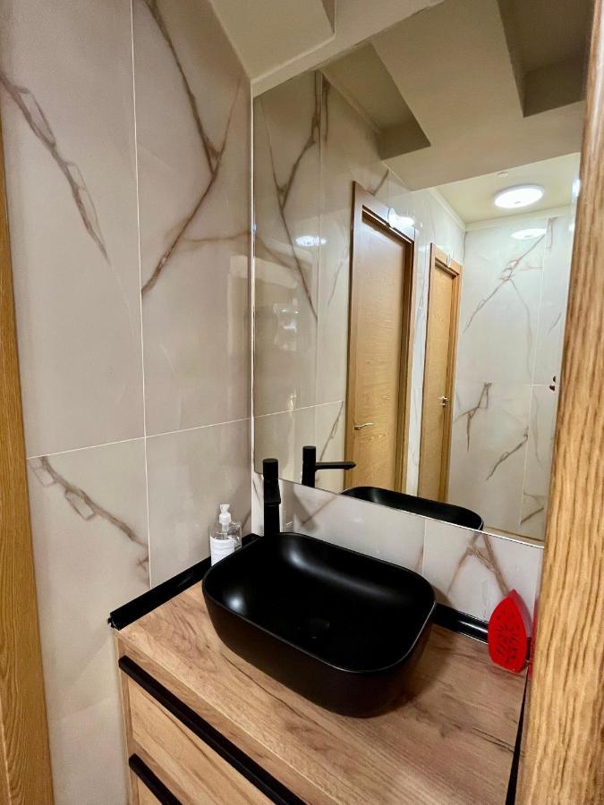Velvet Hostel Мадрид Экстерьер фото