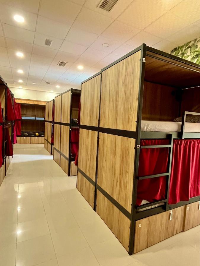 Velvet Hostel Мадрид Экстерьер фото